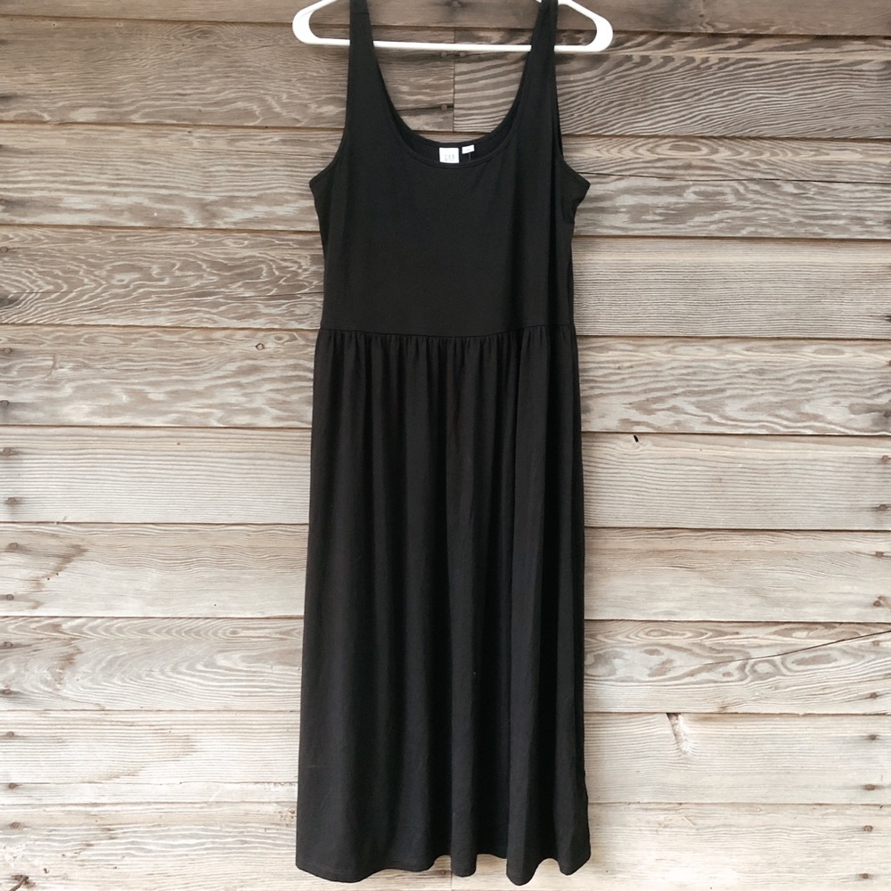 GAP black sleeveless dress